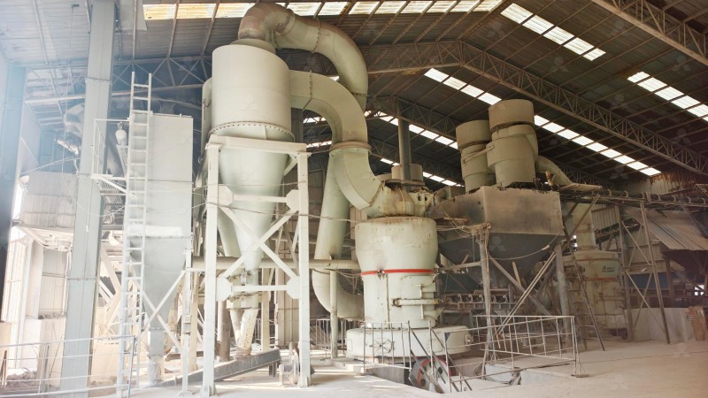 Complete grinding plant with dust collector system in Hunan
